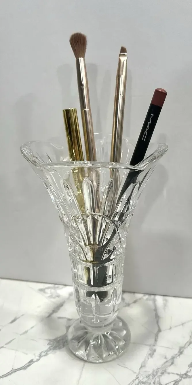 Shannon Crystal by Godinger 24% Lead Crystal Freedom Vase 6.5